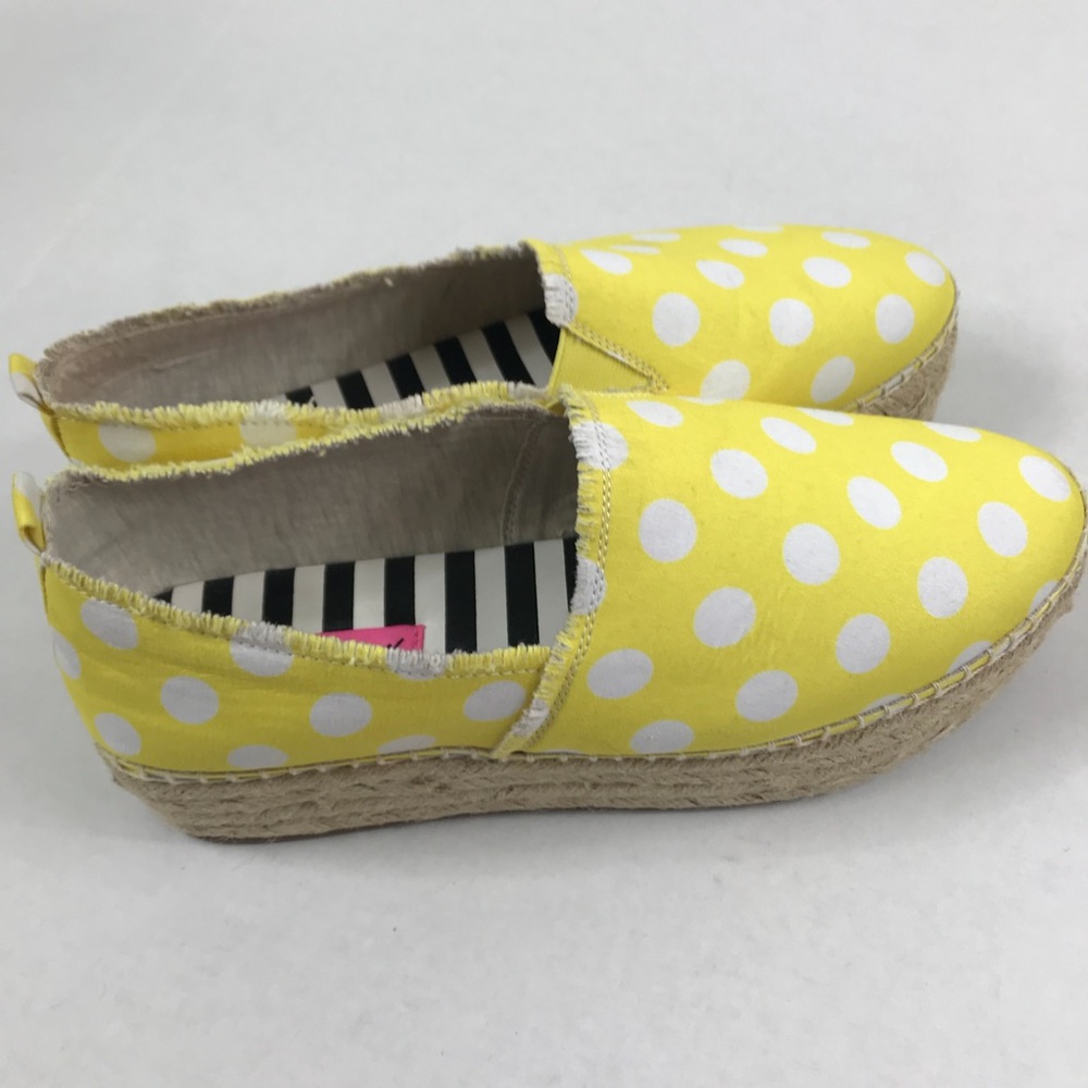 Betsy Johnson Flouncee Platform Espadrilles - Picture 3 of 8